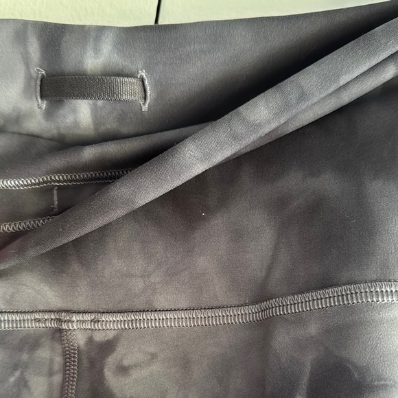 Lululemon Athletica Wunder Train High-Rise Leggings 28" - Picture 4 of 4